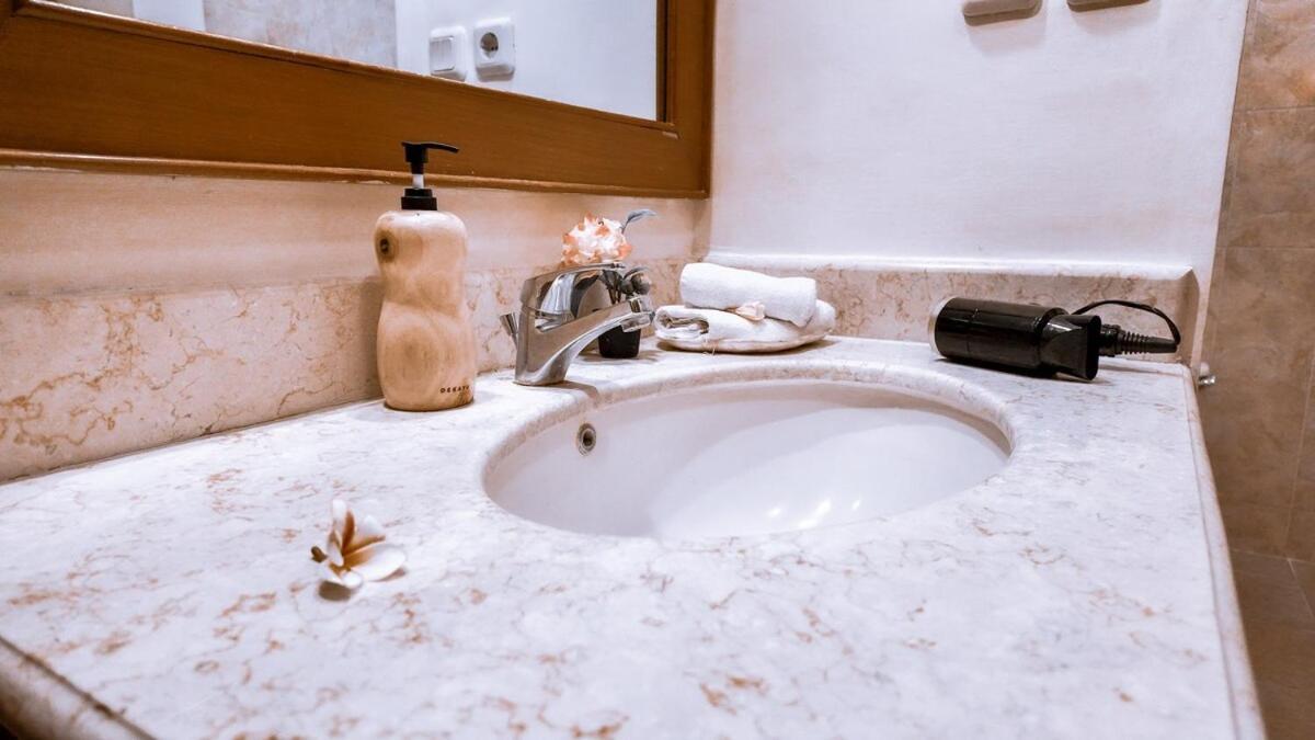 1 Bedroom Balinese In The Heart Of Villa *